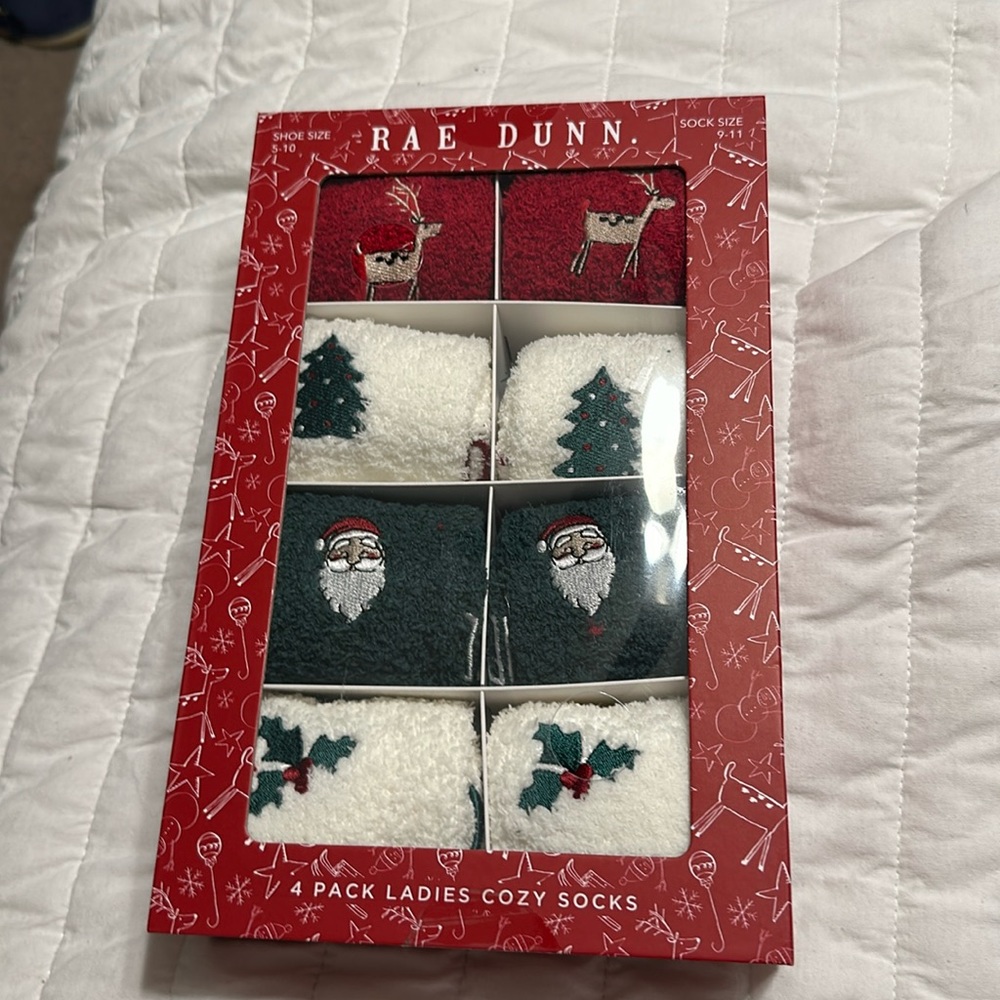Rae Dunn 4 pack ladies Christmas cozy socks